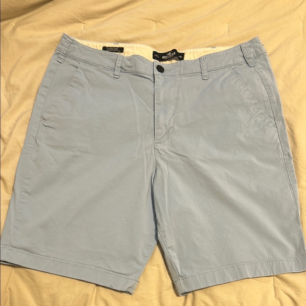 Hollister Men's Light Blue Flat Front Shorts